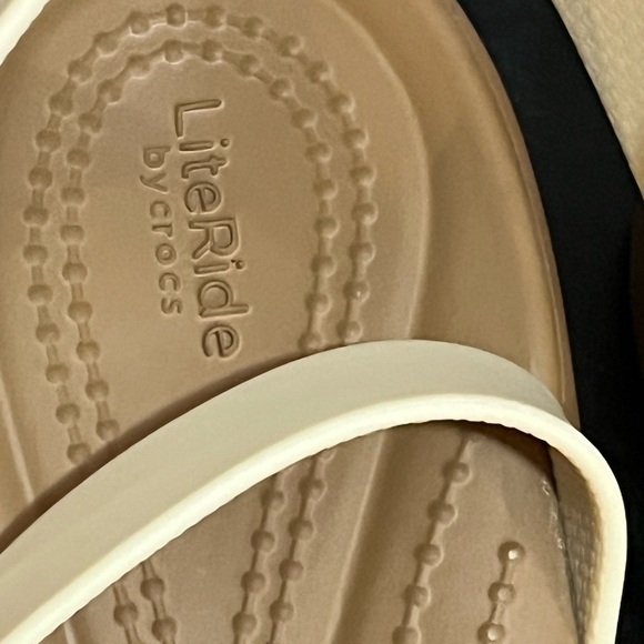 NWOT CROCS Women's Brooklyn Ankle Strap Cream and Brown Wedge Sandals - Picture 4 of 13